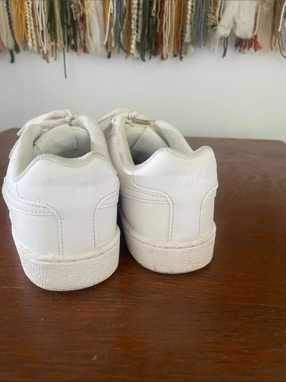 Nike versatile white